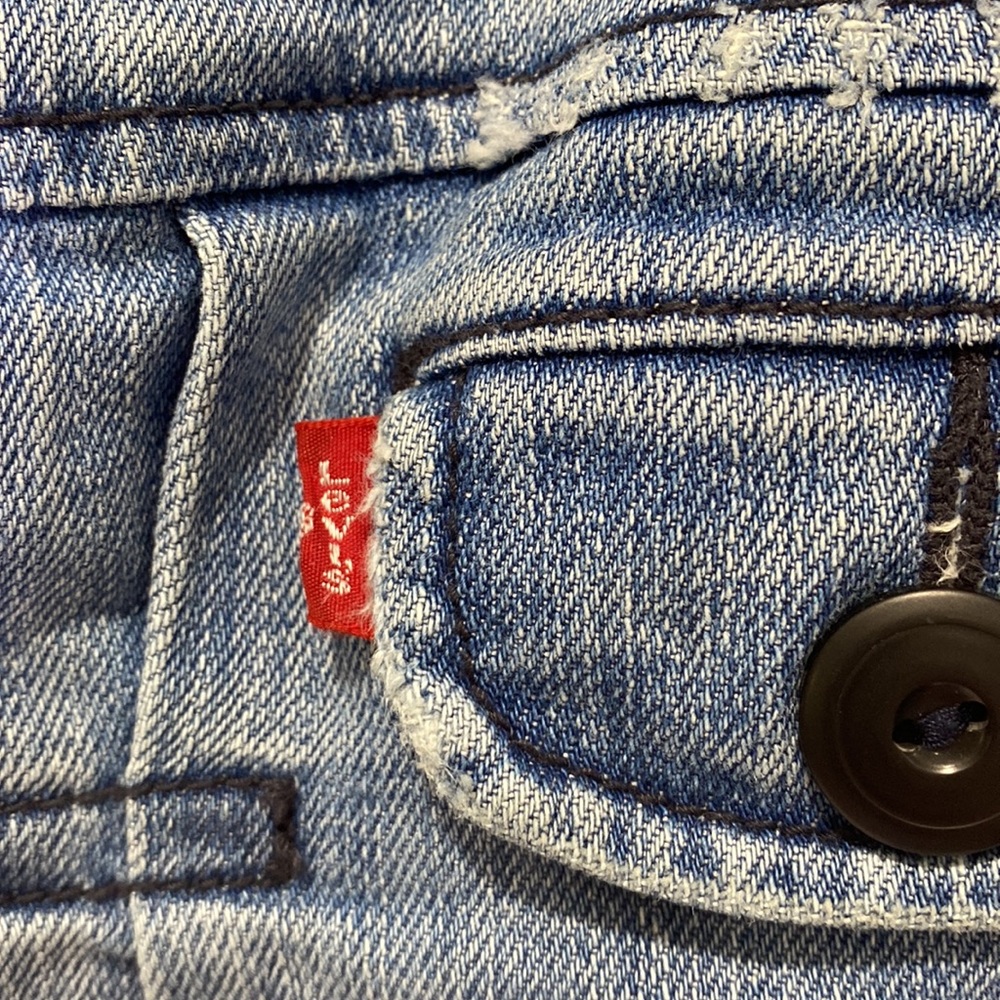 Levi’s Cropped Blue Jean Jacket Size L - Picture 3 of 10
